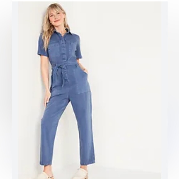 LARGE Short-Sleeve Cropped Tie-Belt Utility
Non-Stretch Jean Jumpsuit - Picture 1 of 10